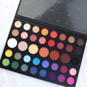 Morhpe x James Charles mini palette.